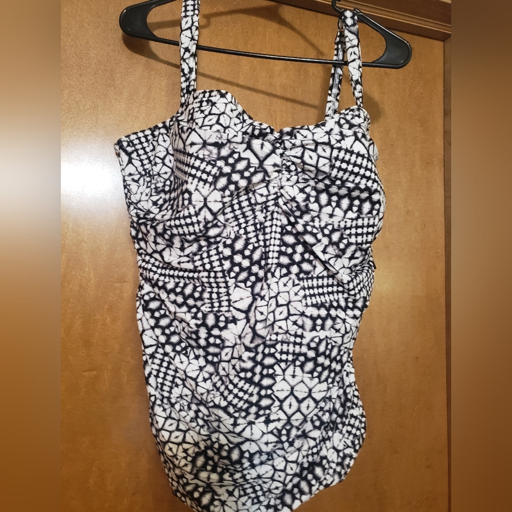 24W Tankini Swimsuit TOP